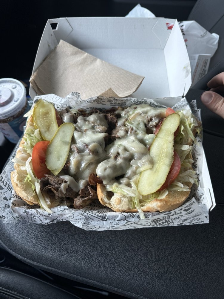 CHARLEYS CHEESESTEAKS & WINGS Updated September 2024 6726 Forest