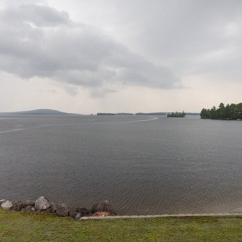5 Lakes Lodge - Bed & Breakfast Near Me - Millinocket, Maine