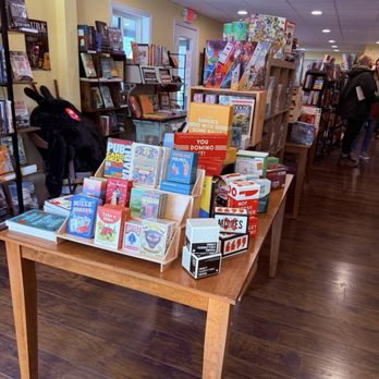 WordPlay - Inside - Bookstores Near Me - Wardensville, West Virginia WordPlay - Inside - Bookstores Near Me - Wardensville, West Virginia