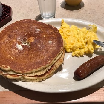 Ronnie's Restaurant - Pancakes platter - Breakfast & Brunch Near Me - Lenexa, Kansas Ronnie's Restaurant - Pancakes platter - Breakfast & Brunch Near Me - Lenexa, Kansas