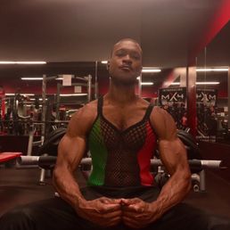 Upper body flexing & pumping @WorkoutAnytime Upper body flexing & pumping @WorkoutAnytime