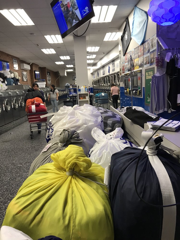 BUBBLES & SUDS LAUNDROMAT 41 Photos & 113 Reviews Laundromat 7418