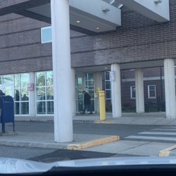 Newington Veterans Hospital - Outside