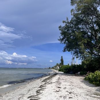 Anna Maria Island Beach - View - Beaches Near Me - Holmes Beach, Florida Anna Maria Island Beach - View - Beaches Near Me - Holmes Beach, Florida