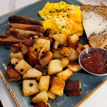 First Watch - The Traditional Breakfast - Breakfast & Brunch Near Me - Schaumburg, Illinois