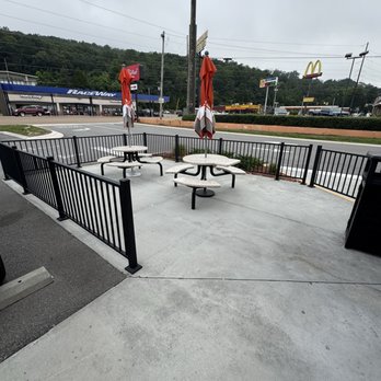 Dunkin' - Coffee & Tea Near Me - Kimball, Tennessee