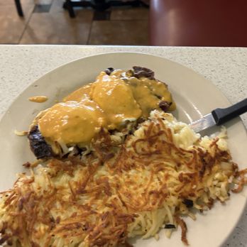 Swami's Café La Mesa - Eggs Benedict with hash browns - Cafes Near Me - La Mesa, California Swami's Café La Mesa - Eggs Benedict with hash browns - Cafes Near Me - La Mesa, California