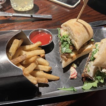Puttshack - Oakbrook - Tuscan Pork Porchetta Sandwich - Mini Golf Near Me - Oak Brook, Illinois Puttshack - Oakbrook - Tuscan Pork Porchetta Sandwich - Mini Golf Near Me - Oak Brook, Illinois