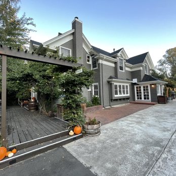 Sand Rock Farm Bed and Breakfast - Entrance - Bed & Breakfast Near Me - Aptos, California