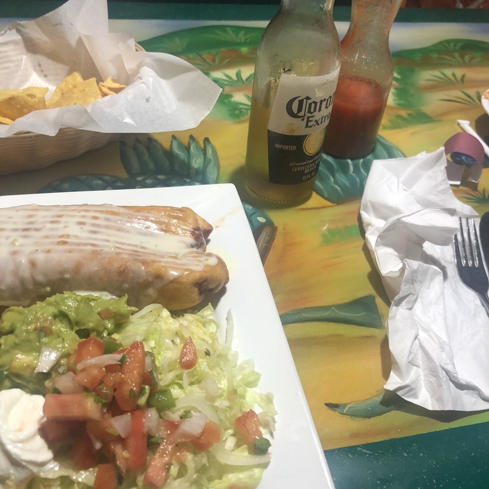 Los Tres Amigos - Veggie burrito - Mexican Near Me - Jackson, Michigan