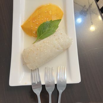 Thai Curry Restaurant - Sticky rice with Mango - Thai Near Me - San Antonio, Texas Thai Curry Restaurant - Sticky rice with Mango - Thai Near Me - San Antonio, Texas