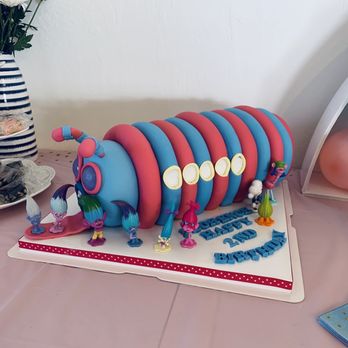 DH Cake Studio - Trolls Catebus birthday cake - Cupcakes Near Me DH Cake Studio - Trolls Catebus birthday cake - Cupcakes Near Me