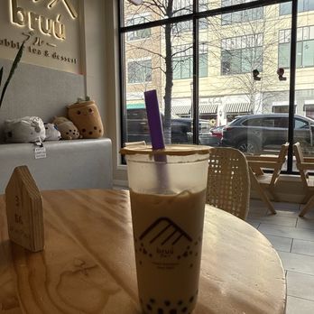 Bruu Cafe - Omg Espresso Fresh Milk Brown Sugar is AMAZING!!!! Y'all have to try it!!! The place is beautiful, the people is so nice! Loved it! - Bubble Tea Near Me - Overland Park, Kansas
