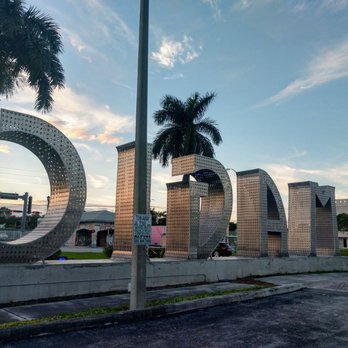 Magic City Sign - Super cool - Local Flavor Near Me - Miami, Florida