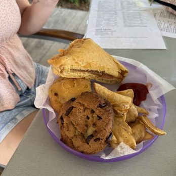 Shipp’s Dockside Grill - Fried PB&J - Desserts Near Me - Orange Beach, Alabama