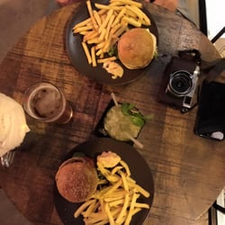 Honorato - Our burgers!