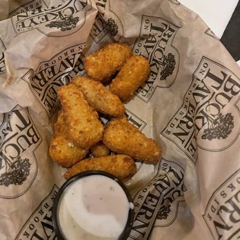 Buckeye Tavern - Jalepenio poppers.... Awesome and on fire when they come out! (As they should be) - American Near Me - Macungie, Pennsylvania