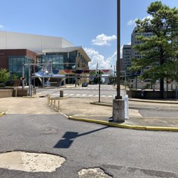Premium Parking - eastward view of unmanned entrance / exit of parking garage (@ western terminus of Poplar Avenue)