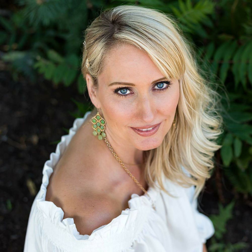 Hair By Amanda Kyle Logo