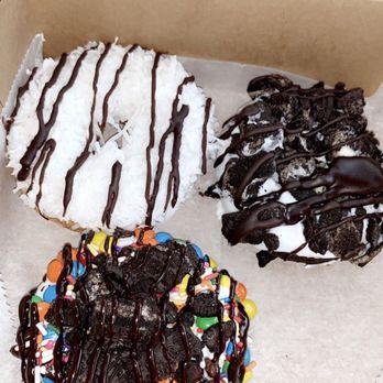 Doughology - Babylon - Customize - Donuts Near Me - Babylon, New York Doughology - Babylon - Customize - Donuts Near Me - Babylon, New York