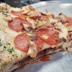 user provided Mama's Pizza and Grill photo