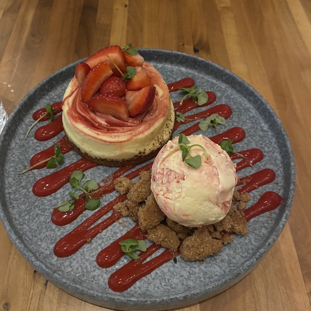 Sloane's Corner - Strawberry cheesecake - New American Near Me - Dallas, Texas Sloane's Corner - Strawberry cheesecake - New American Near Me - Dallas, Texas