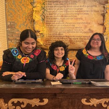 El Tiempo Cantina - Webster - Welcoming hardworking ladies. - Tex-Mex Near Me - Webster, Texas