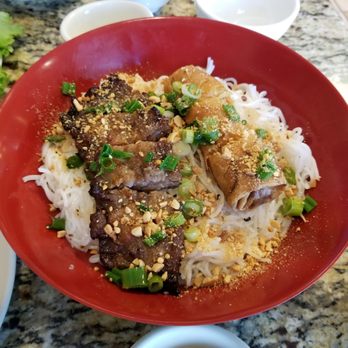 Da Vang Restaurant - #36. Bun chow with BBQ pork and an egg roll. - Vietnamese Near Me - Phoenix, Arizona Da Vang Restaurant - #36. Bun chow with BBQ pork and an egg roll. - Vietnamese Near Me - Phoenix, Arizona