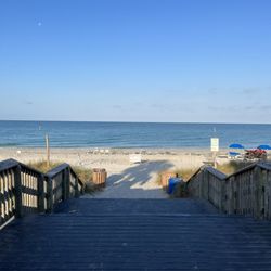 Let's Go Airport Shuttle - Englewood Beach