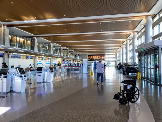 Bill and Hillary Clinton National Airport by null