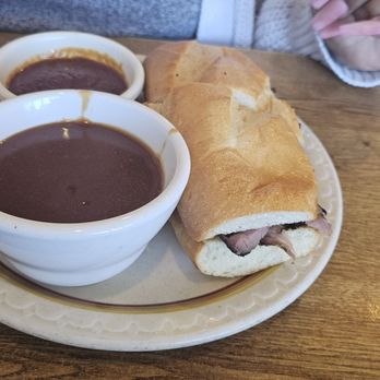Barney's Hickory Pit - Hot Beef Sandwich - Barbeque Near Me - Concord, California