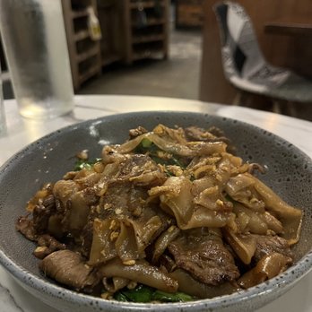 Kin Long Beach - Beef Pad See Ewe - Thai Near Me - Long Beach, California