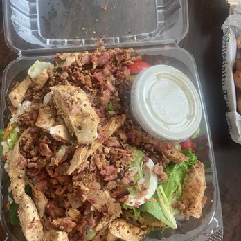 Peppe's Pizza & Grill - 6/22/24 impressive Cobb Salad - Pizza Near Me - Gilbertsville, Pennsylvania Peppe's Pizza & Grill - 6/22/24 impressive Cobb Salad - Pizza Near Me - Gilbertsville, Pennsylvania