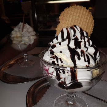 Eis Pflug - Kaffee, Schoko-Haselnuss, Malaga, Zitrone, Amarena-Kirsch und Vanilla-Cookie haben ausgezeichnet geschmeckt! - Ice Cream & Frozen Yogurt Near Me - Vienna, 9 Eis Pflug - Kaffee, Schoko-Haselnuss, Malaga, Zitrone, Amarena-Kirsch und Vanilla-Cookie haben ausgezeichnet geschmeckt! - Ice Cream & Frozen Yogurt Near Me - Vienna, 9