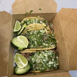 El Taconazo - Carnitas tacos