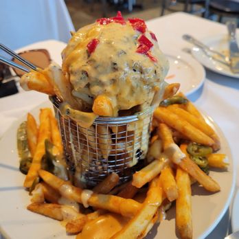 Papi Cuisine - Crab fries - Cocktail Bars Near Me - Baltimore, Maryland