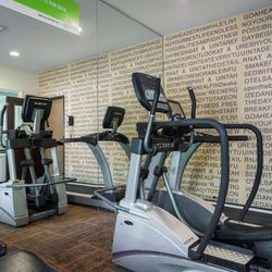 La Quinta by Wyndham Auburn - Health club fitness center gym