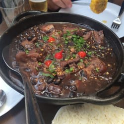 Feijoada completa de sexta e sábado.