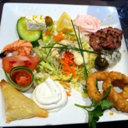 Zorba Le Grec - Assiette de mezze à 13€