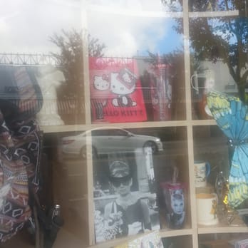Lauren's Closet - Used, Vintage & Consignment Near Me - Alameda, California