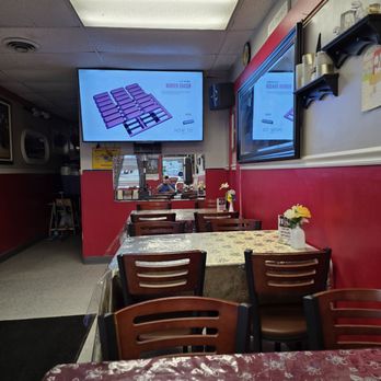 Villa Pizzeria - The dining tables with colorful table cloths. - Pizza Near Me - Blue Ridge, Virginia Villa Pizzeria - The dining tables with colorful table cloths. - Pizza Near Me - Blue Ridge, Virginia