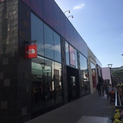 The North Face Stanford Shopping Center - Huge glass store!