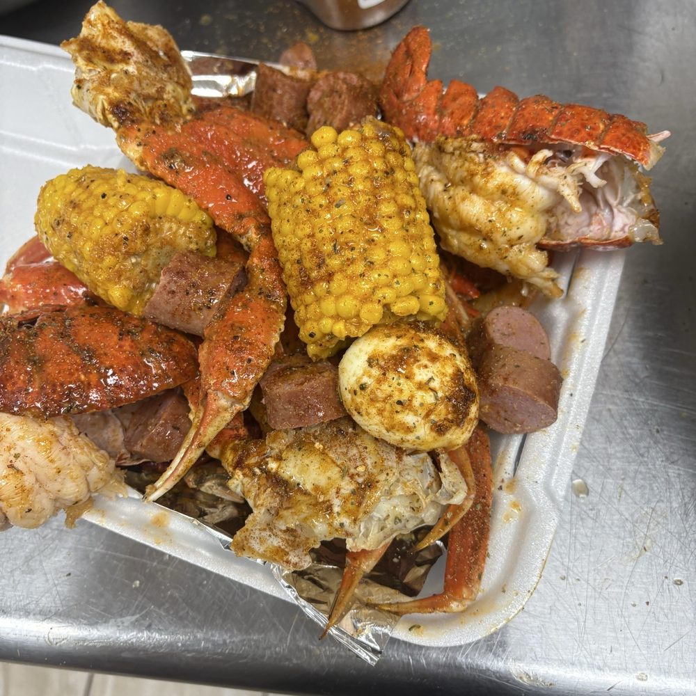 Opyum Express East - Lake Huron seafood bag - Soul Food Near Me - Harper Woods, Michigan