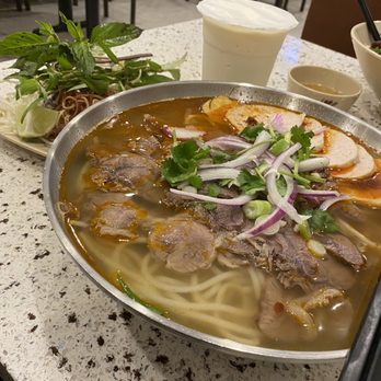 I Love Pho 2 - Large Bun Bo Hue - Vietnamese Near Me - Mississauga, Ontario I Love Pho 2 - Large Bun Bo Hue - Vietnamese Near Me - Mississauga, Ontario