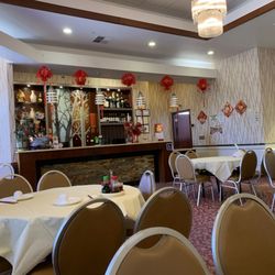 Asian Pearl Restaurant - Front Room