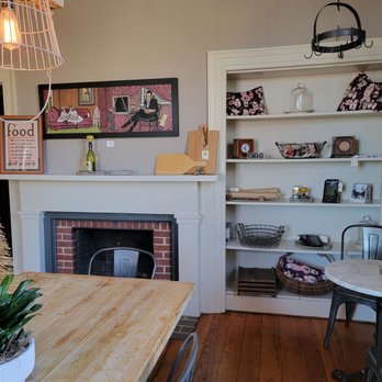 Town Kitchen & Provisions - a dining room with a fireplace - Delis Near Me - Bedford, Virginia