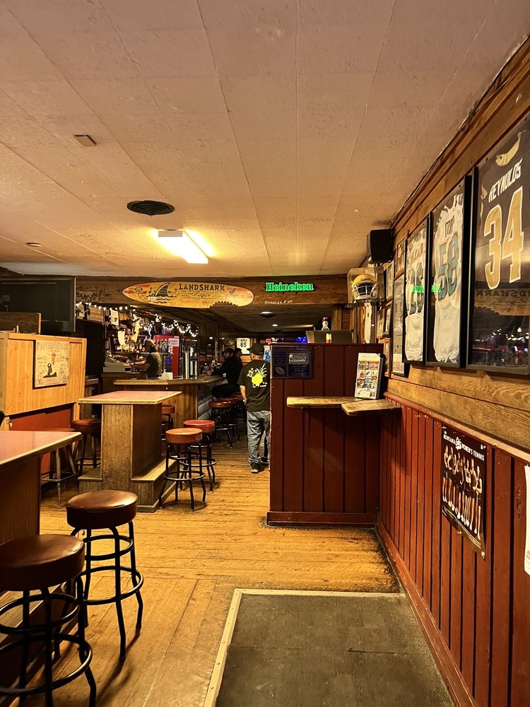 THE RHINO Updated September 2024 47 Photos & 61 Reviews 158 Ryman