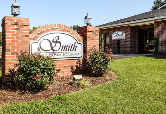 SMITH FUNERAL SERVICE & CREMATORY - Updated June 2026 - 10 Photos - 605