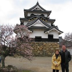 Japan Custom Tours - At Hikonoe Castle