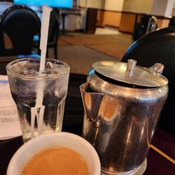Everest Cafe - They insist on plastic straws, try to stop them before even sitting down.
